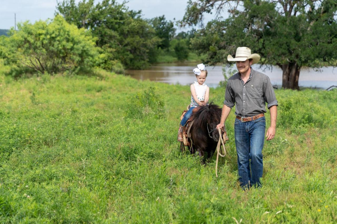 Wildcatter Ranch And Resort Graham Eksteriør billede