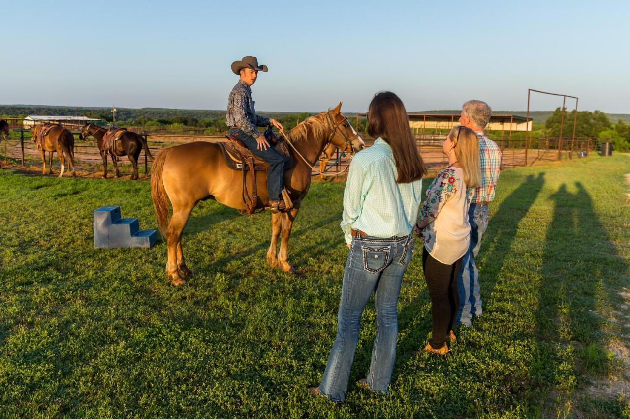 Wildcatter Ranch And Resort Graham Eksteriør billede